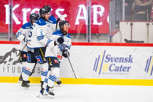 Karlskogas Oliver Eklind jublar