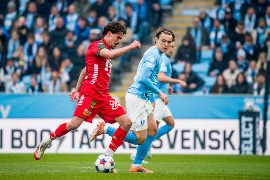 Bläddra bland fler bilder av Fotboll, Allsvenskan, Malmö FF - GAIS