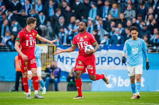 GAISs Oskar Ågren, Shalom Ekong jublar