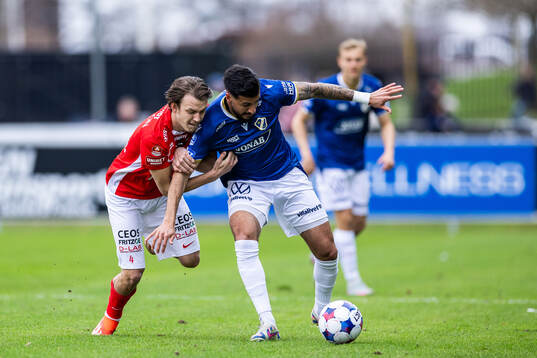 Degerfors Kazper Karlsson och Halmstads Rami Kaib