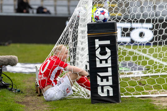 Degerfors Marcus Rafferty gör 0-3 och jubilar
