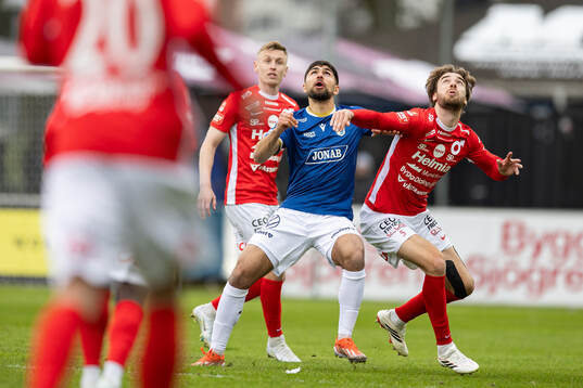 Halmstads Omar Faraj och Degerfors Juhani Pikkarainen