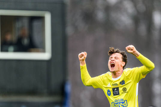 Bläddra bland fler bilder av Fotboll, Superettan, Landskrona - Falkenberg