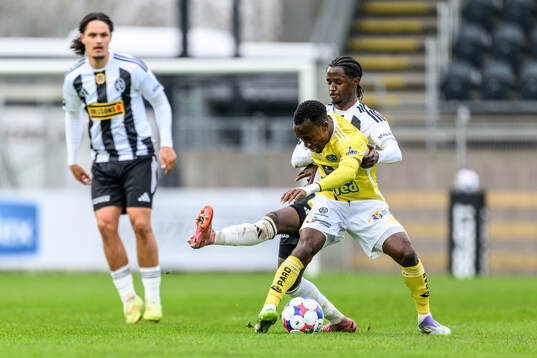 Falkenbergs Wanbe Godwin Aguda och Landskronas Max'Med Omar