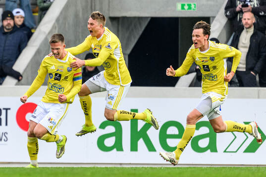 Falkenbergs Tim Stålheden jublar