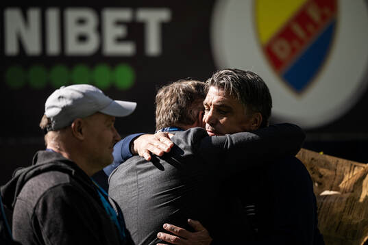 Djurgårdens sportchef Bosse Andersson tackas av