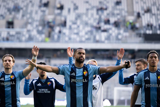 Djurgårdens Leon Hien jublar