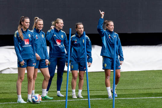 Bella Andersson, Rebecka Blomqvist, Stina Blackstenius,