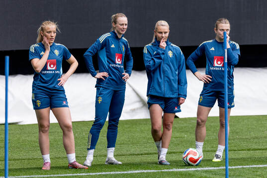 Smilla Holmberg, Amanda Ilestedt, Amanda Nildén och Beata