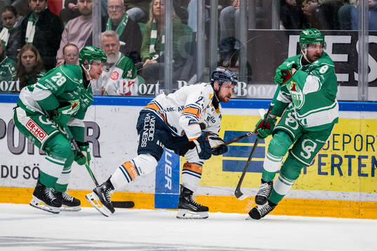 Rögles Anton Bengtsson och Växjös Lucas Elvenes och
