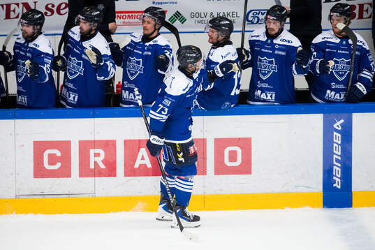 Karlskogas Oliver Eklind jublar