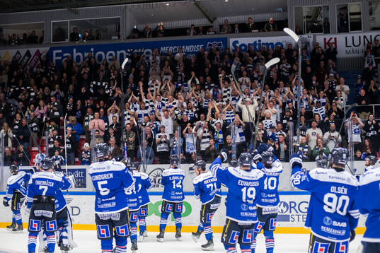 Bläddra bland fler bilder av Ishockey, Hockeyallsvenskan, Semifinal 7, Karlskoga - Modo