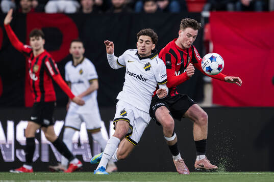 AIKs Taha Ayari och Brommapojkarnas Kaare Brøckner Barslund