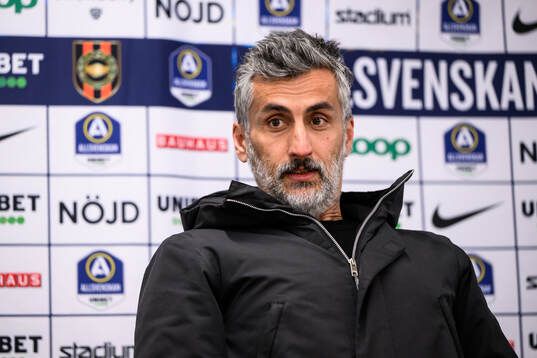 AIKs tränare José Riveiro på presskonferensen