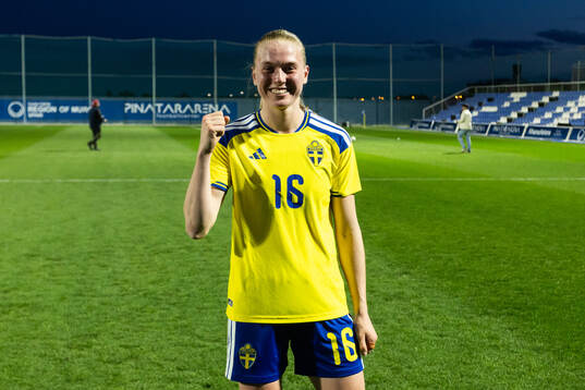 Saga Swedman of Sweden celebrates