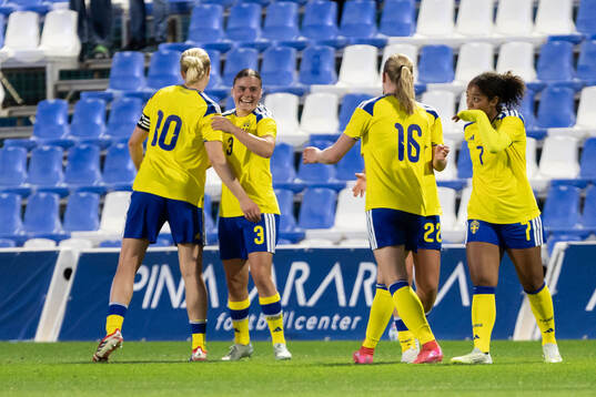 Wilma Leidhammar, Hanna Wijk, Saga Swedman and Evelina