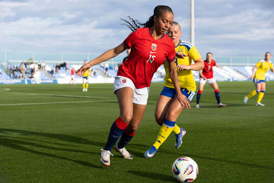Josefine Birkelund of Norway and Matilda Nildén of Sweden
