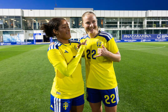 Evelina Duljan and Mathilde Janzen of Sweden celebrate