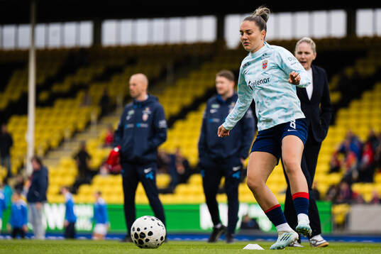 Vilde Bøe Risa of Norway warms up