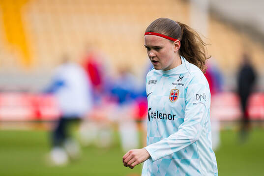 Signe Gaupset of Norway warms up