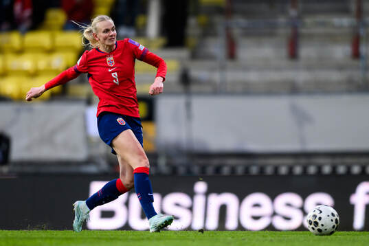 Karina Sævik of Norway scores 4-0
