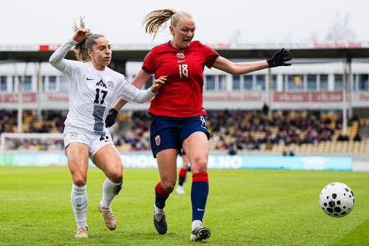 Izabela Križaj of Slovenia and Frida Maanum of Norway