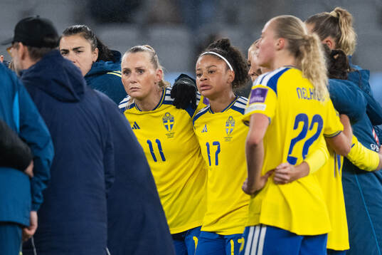 Stina Blackstenius and Felicia Schröder of Sweden