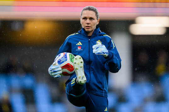 goalkeeper Jennifer Falk of Sweden