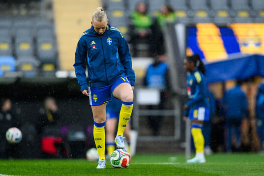 Stina Blackstenius of Sweden