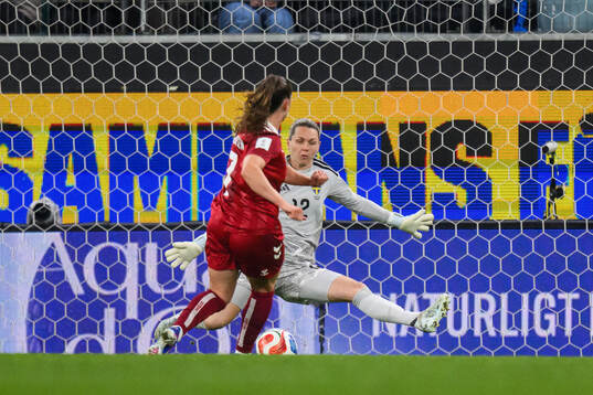 Janni Thomsen of Denmark scores 1-2