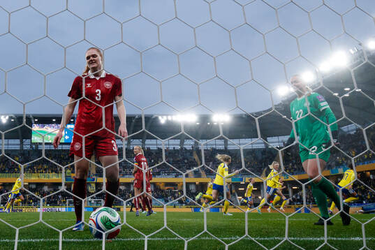 Stine Ballisager Pedersen and goalkeeper Freja Thisgaard
