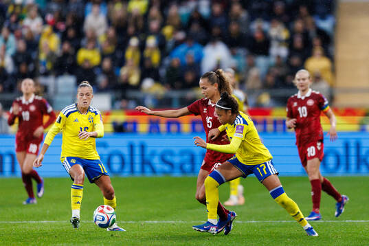 Frederikke Thøgersen of Denmark and Felicia Schröder of