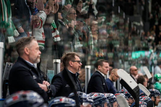 Växjös tränare Björn Hellkvist deppar