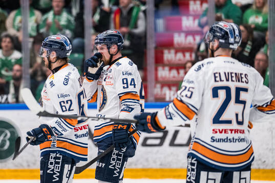 Växjös Keegan Lowe deppar