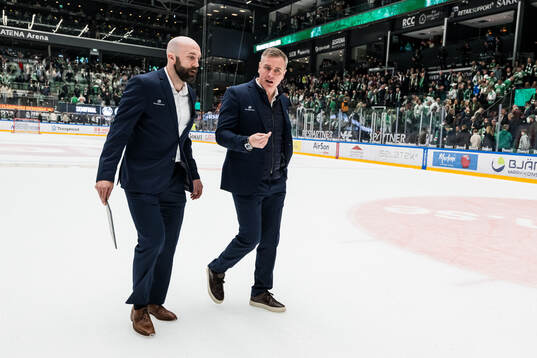 Rögles assisterande tränare Taylor Matson och tränare