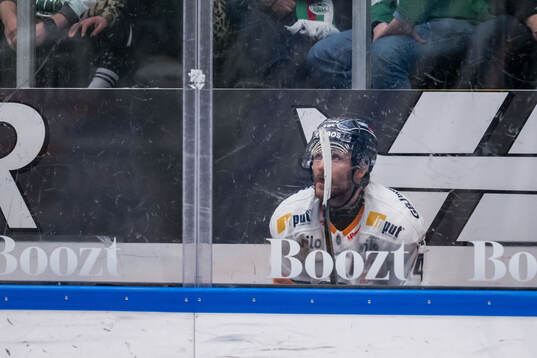 Växjös Keegan Lowe blir utvisad