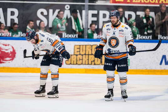 Växjös Reid Gardiner och Brian Cooper deppar