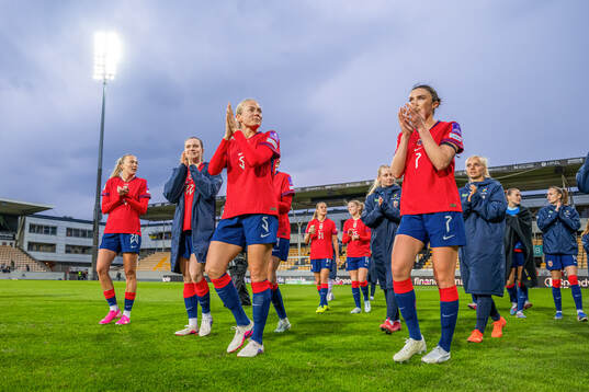 Guro Bergsvand and Ingrid Syrstad Engen of Norway