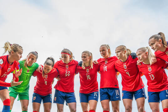 Bläddra bland fler bilder av Football, FIFA Women's World Cup Qualifier, Norway - Slovenia