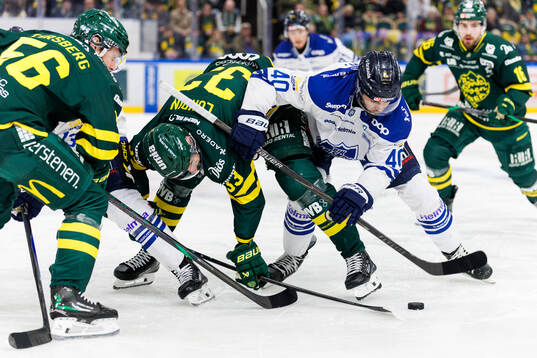 Björklövens Albin Lundin och Karlskogas Kalle Jellvert