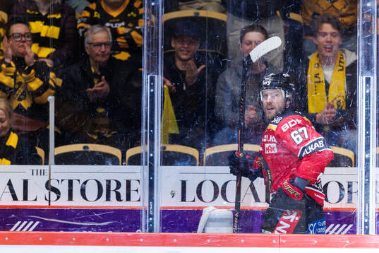 Luleås Linus Omark i utvisningsbåset