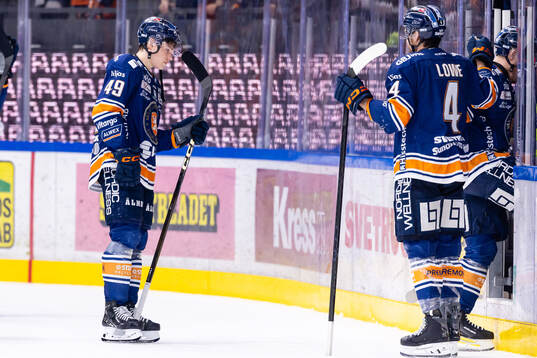 Växjös Leo Sahlin Wallenius och Keegan Lowe deppar