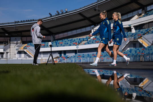 Fridolina Rolfö and Amanda Nildén of the Swedish women's
