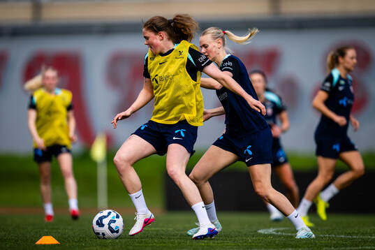 Signe Gaupset and Karina Sævik of the Norwegian women’s