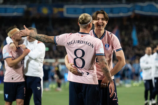 Malmö FFs Arnor Sigurdsson och Oscar Sjöstrand jublar