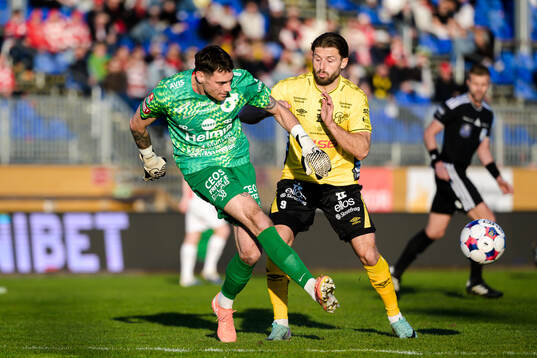 Degerfors Matvei Igonen och Elfsborgs Arber Zeneli