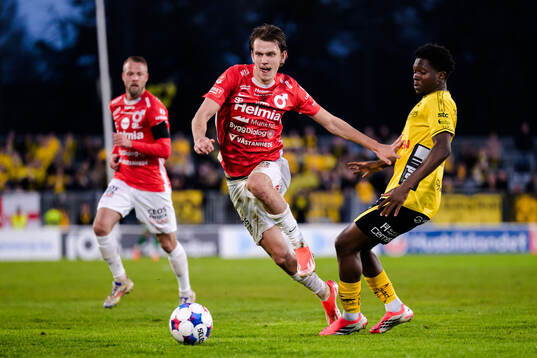 Degerfors Kazper Karlsson och Elfsborgs Ozor Victor Okeke