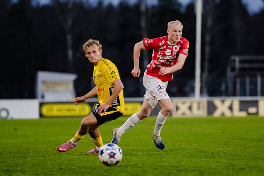 Elfsborgs Julius Beck och Degerfors Marcus Rafferty