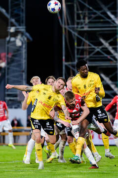 Elfsborgs Julius Magnusson och Rufai Mohammed