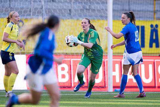 Goalkeeper Hanna Karlsson of Sweden